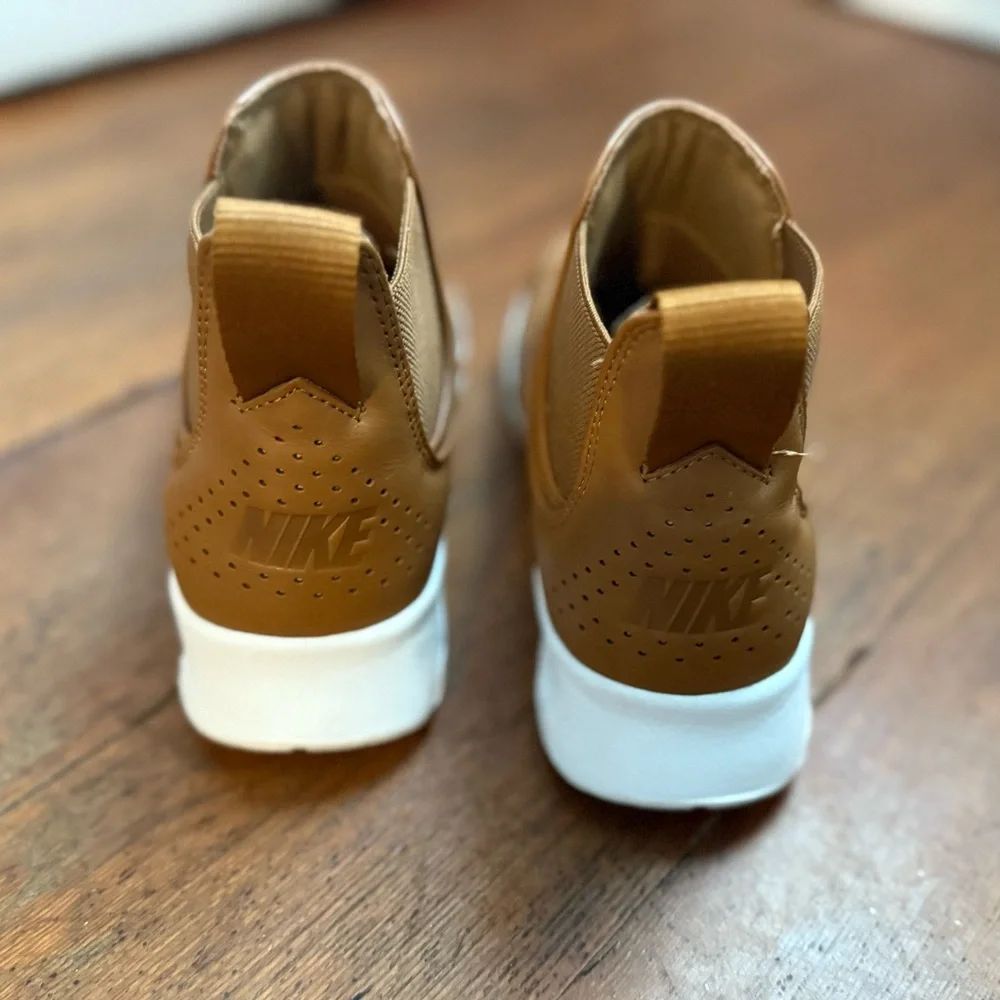 Nike Air Max Thea Mid Sneakers - Size 6.5 - NWOB - Picture 4 of 5